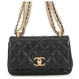 Borsa a tracolla Chanel in pelle nera con catena