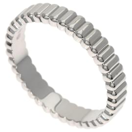 Boucheron Quatre Grosgrain #47 Ring aus 18K Weißgold