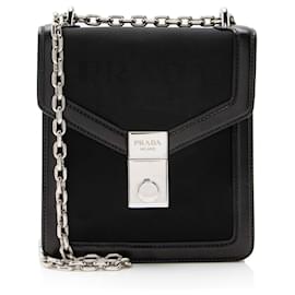 Borsa a tracolla con patta con chiusura e logo jacquard Prada