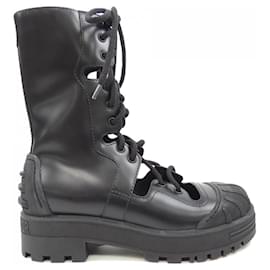Botas de piel de becerro cepillada Christian Dior