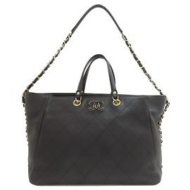Borsa Tote Chanel Matelassé in pelle nera
