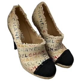 Chanel Espadrilles con Tacco Logo Print