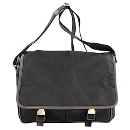 Borsa a tracolla in nylon nero Prada