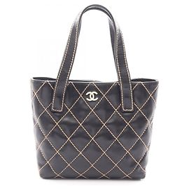 Chanel Wild Stitch Tragetasche aus schwarzem Leder