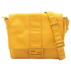 Borsa Messenger Baguette Fendi in Nylon e Pelle Gialla