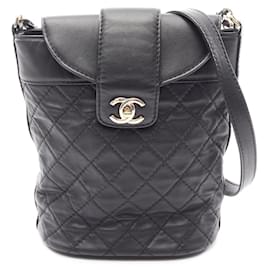 Borsa a tracolla Chanel Matelassé in pelle nera