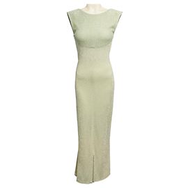 Chanel RARE Vintage 2001 Blass Mintgrün / Silber Metallic Abendkleid mit Netzbesatz und drei Camellia Blumen Leder-Broschen