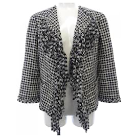 Chaqueta Chanel sin cuello