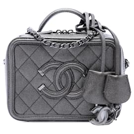 Beauty Case Chanel Gray Small Metallic Caviar CC Filigree