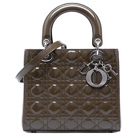 Lady Dior Cannage in vernice marrone misura Medium