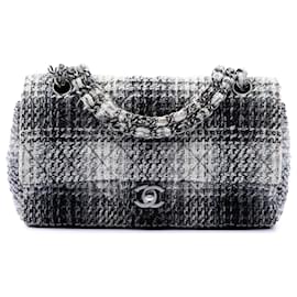 Chanel Black Medium Classic Quilted Tweed Double Flap