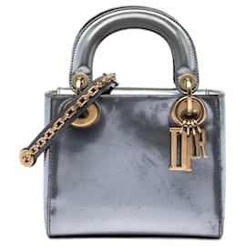 Lady Dior Mini metallizzata in vernice argento Dior