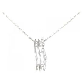 Collana Tasaki in oro Au750 e diamanti