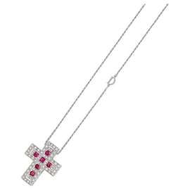 Damiani Una collana che mette in mostra un'originale silhouette a croce ispirata allo splendore della Belle Époque francese e alle bobine cinematografiche. Viene utilizzato materiale in oro bianco premium, che conferisce un peso stabile e