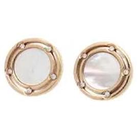 Die dreidimensionale Struktur, die zwei runde Bänder kombiniert, symbolisiert ewige Vereinigung und Liebe. Der Glanz des Roségold-Materials schafft eine anspruchsvolle Atmosphäre, und Diamanten sind präzise entlang der - Damiani