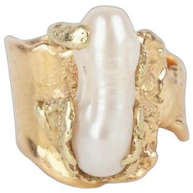 Anello Roland Schad in oro giallo e perla barocca