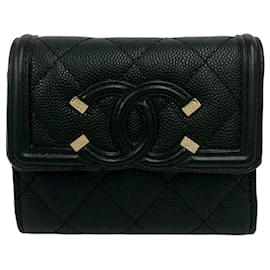 Cartera tríptico de piel caviar negro Chanel