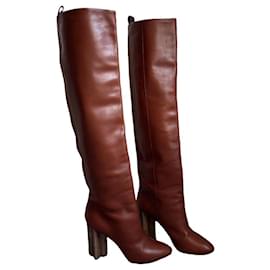 Louis Vuitton Botas altas de cuero marrón
