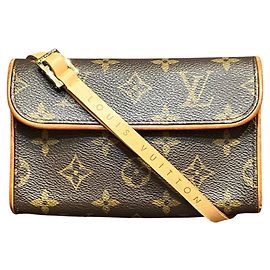 Louis Vuitton Pochette Florentine Monogram Canvas