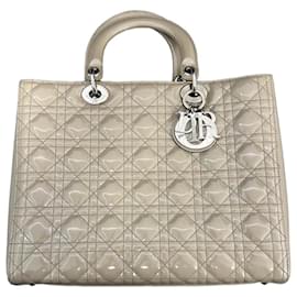 Dior Lady Dior Medium Tasche Beige Lackleder