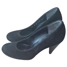 Robert Clergerie Black Suede Pumps