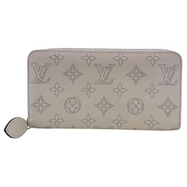 Louis Vuitton Mahina Long Wallet
