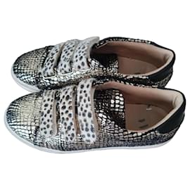 Autre Marque Vanessa Wu Sneakers Basse Pelle Metallizzata Leopardata