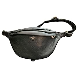 Louis Vuitton Marsupio Monogram Embossed