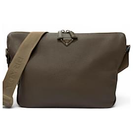 Borsa a tracolla in pelle Vitello Daino con logo triangolo Prada