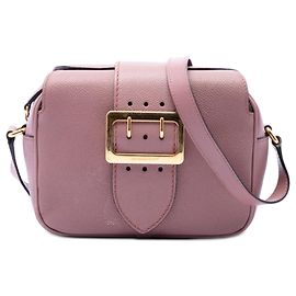 Burberry Pink Kleine Crossbody-Tasche aus weichem genarbtem Kalbsleder mit Schnalle