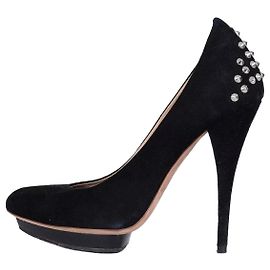 Décolleté Alexander McQueen in scamosciato nero con dettaglio chic sul retro Sz.39 usato
