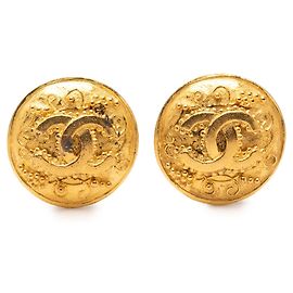 Orecchini Chanel Gold CC placcati oro Grapevine tondi con clip