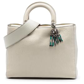 Lady Dior in agnello martellato Canyon bianco Large