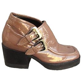 Carven Botines de Charol Marrón con Hebillas
