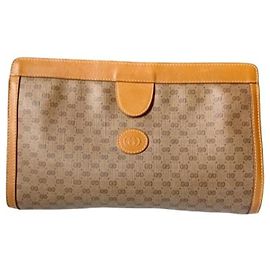 Clutch Gucci GG Supreme Monogram
