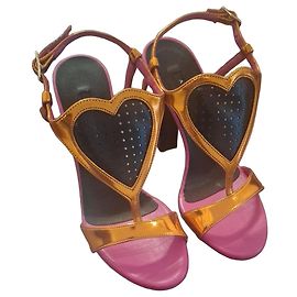 Sandales Albano en cuir à détails cœur