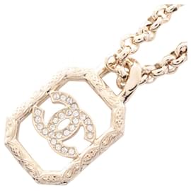 Collana quadrata con il logo Coco di Chanel