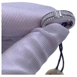 Anillo Tiffany & Co T Series en oro blanco 18k y diamantes