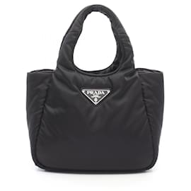 Prada PRADA Borsa imbottita piccola Re-Nylon