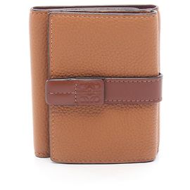 Cartera tríptica de cuero marrón Loewe