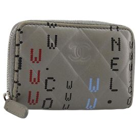 CHANEL Matelasse Typography Portafoglio in pelle di agnello Grigio Argento CC Autentico 184786A