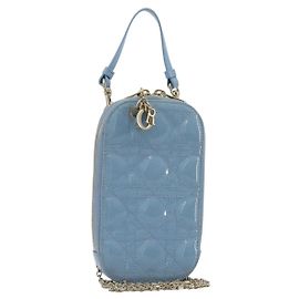 Christian Dior Cannage Handyhülle aus Lackleder Hellblau Auth 184689A
