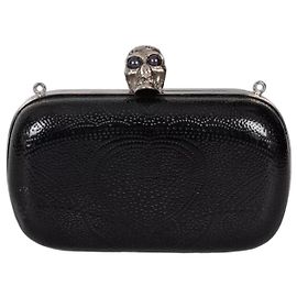 Clutch Alexander McQueen in pelle nera con motivo skull - Usato