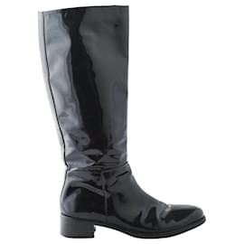 Botas Prada de charol negro