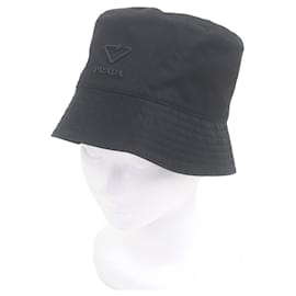 Prada Re-Nylon Cap mit Triangle-Logo
