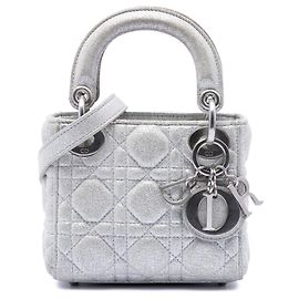 Lady Dior in pelle di vitello micro metallizzata argento Dior