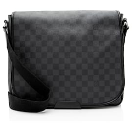 Louis Vuitton Damier Graphite Daniel MM Messenger