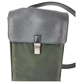 Louis Vuitton Taiga Saratov PM Vintage Umhängetasche Ardoise Vintage