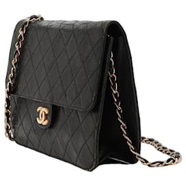 Chanel Classic Flap Tasche aus schwarzem Leder