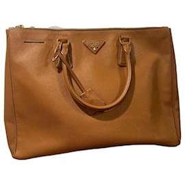 Prada Borsa Saffiano Marrone